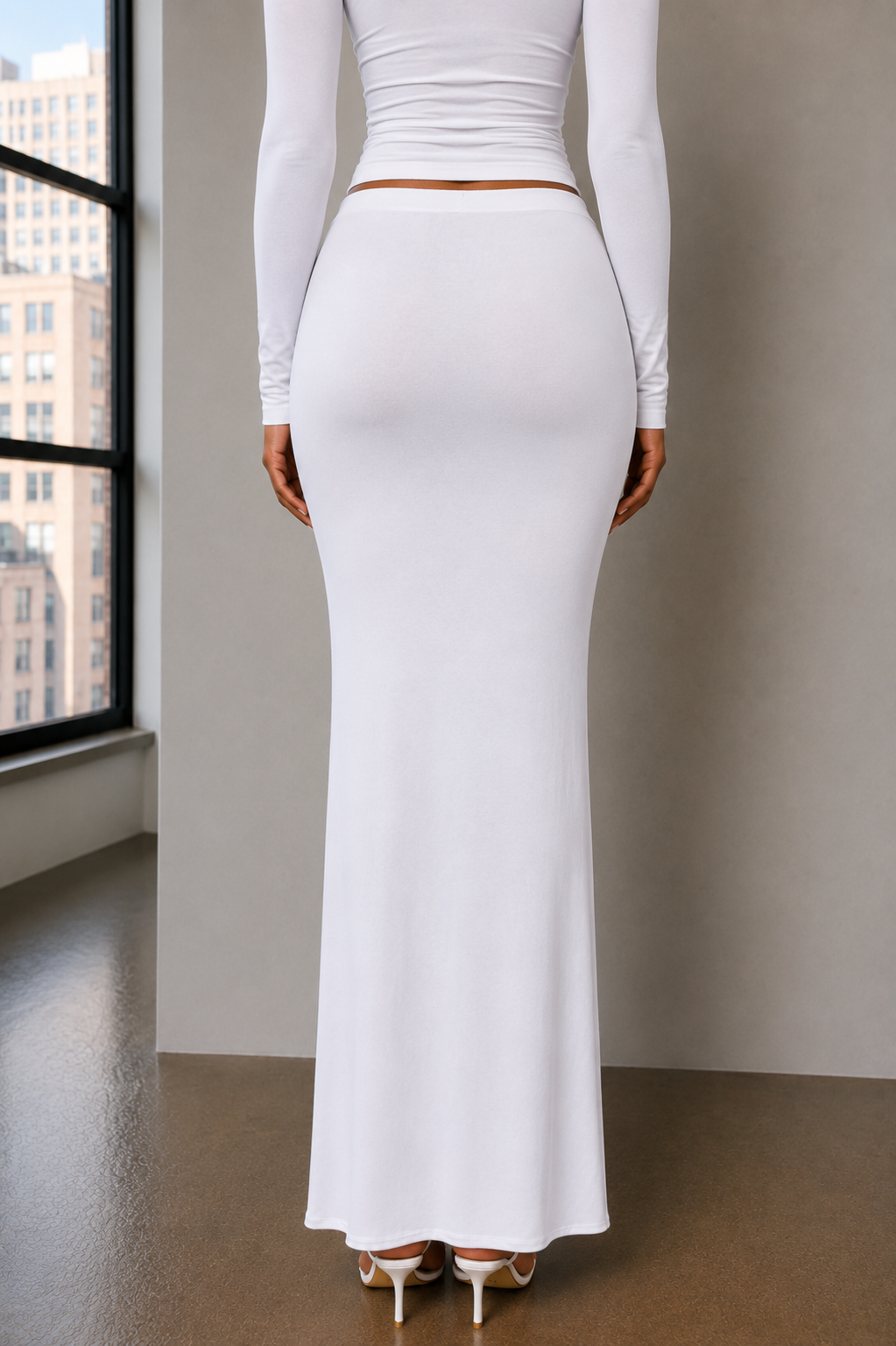Gia Skirt / White