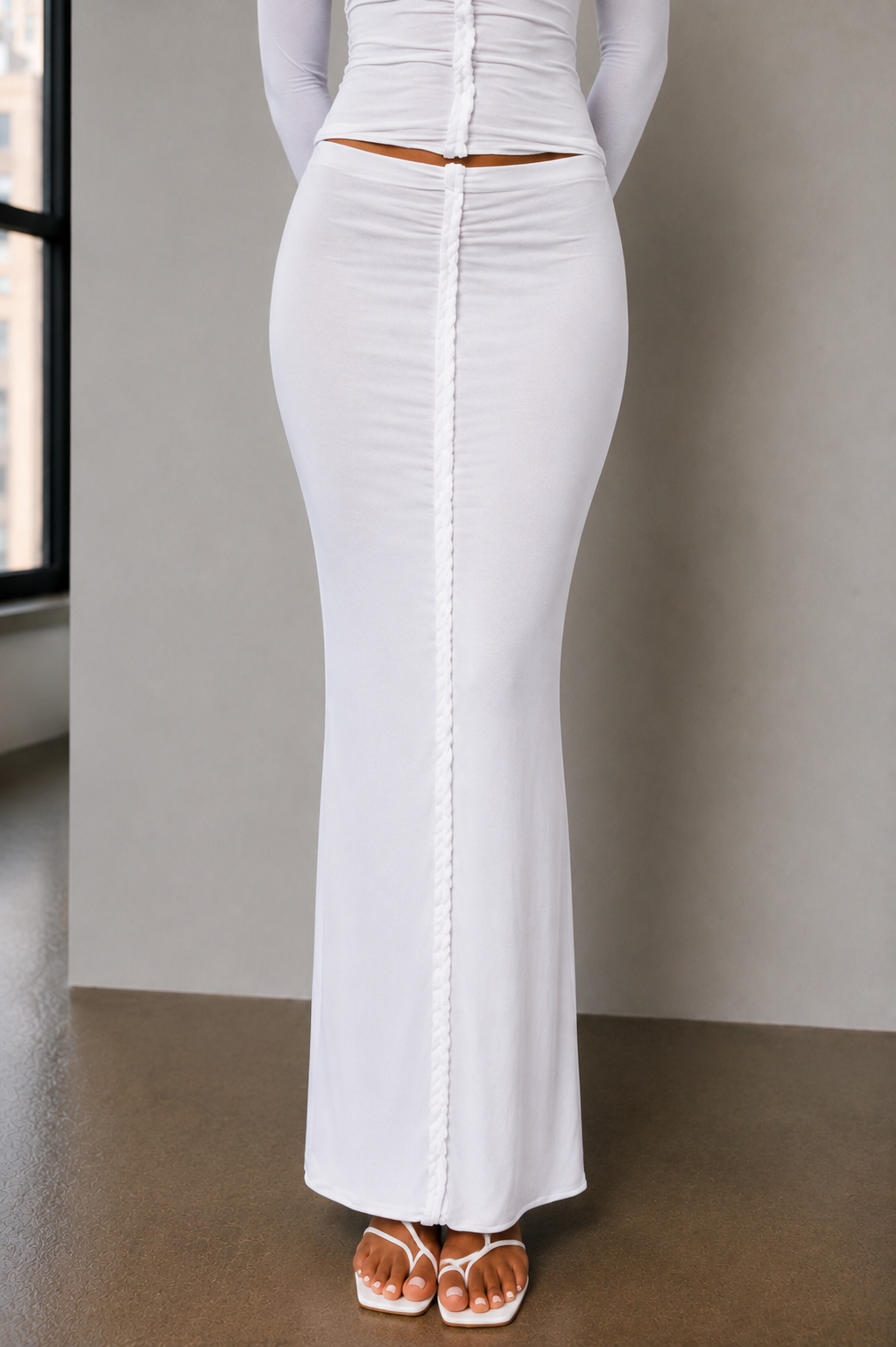 Gia Skirt / White